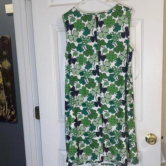 ☘️Charming Clover Print dress by Dress Works. - Picture 6 of 6